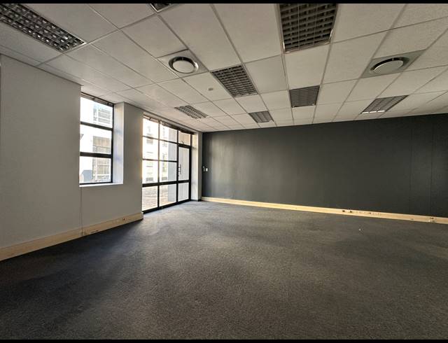130.70M² OFFICE TO LET IN ECO PARK ESTATE